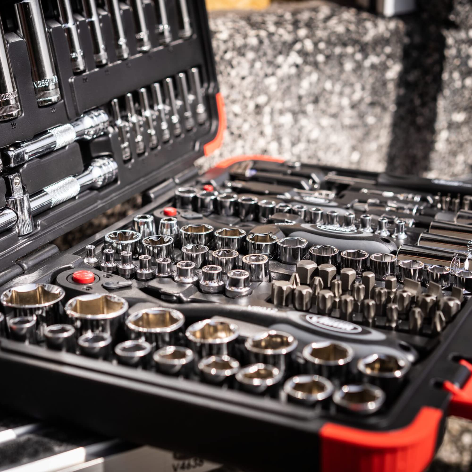 Amazon.co.jp: ViGOR(ビガー) ソケットレンチセット V2461N | 172点組